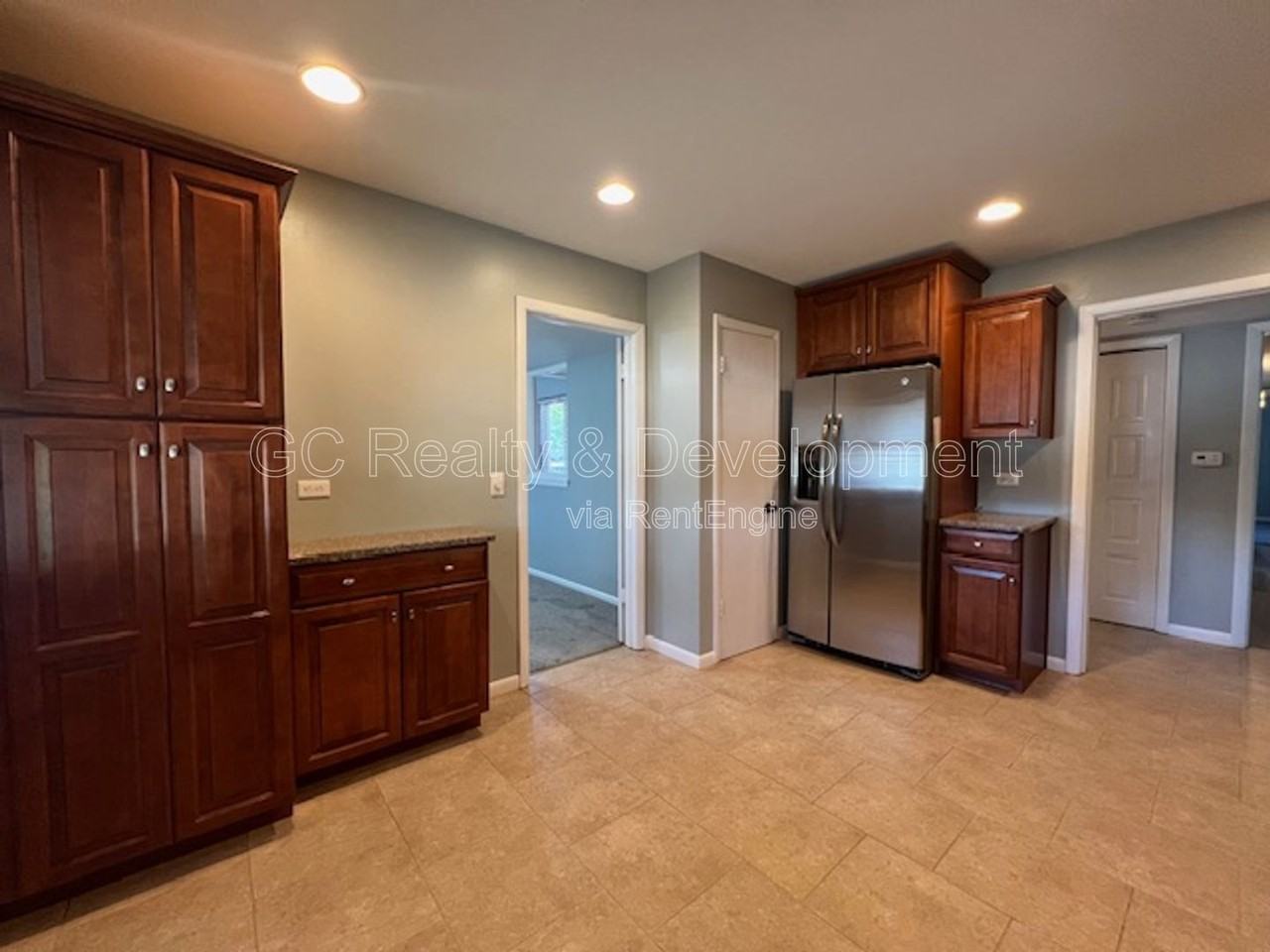 1536 Young Cir - Photo 6 of 21