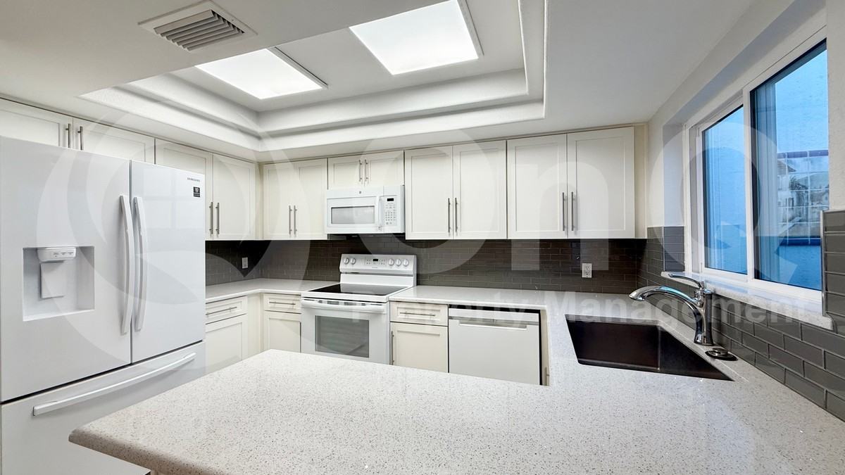 1916 E Medlock Dr - Photo 4 of 18