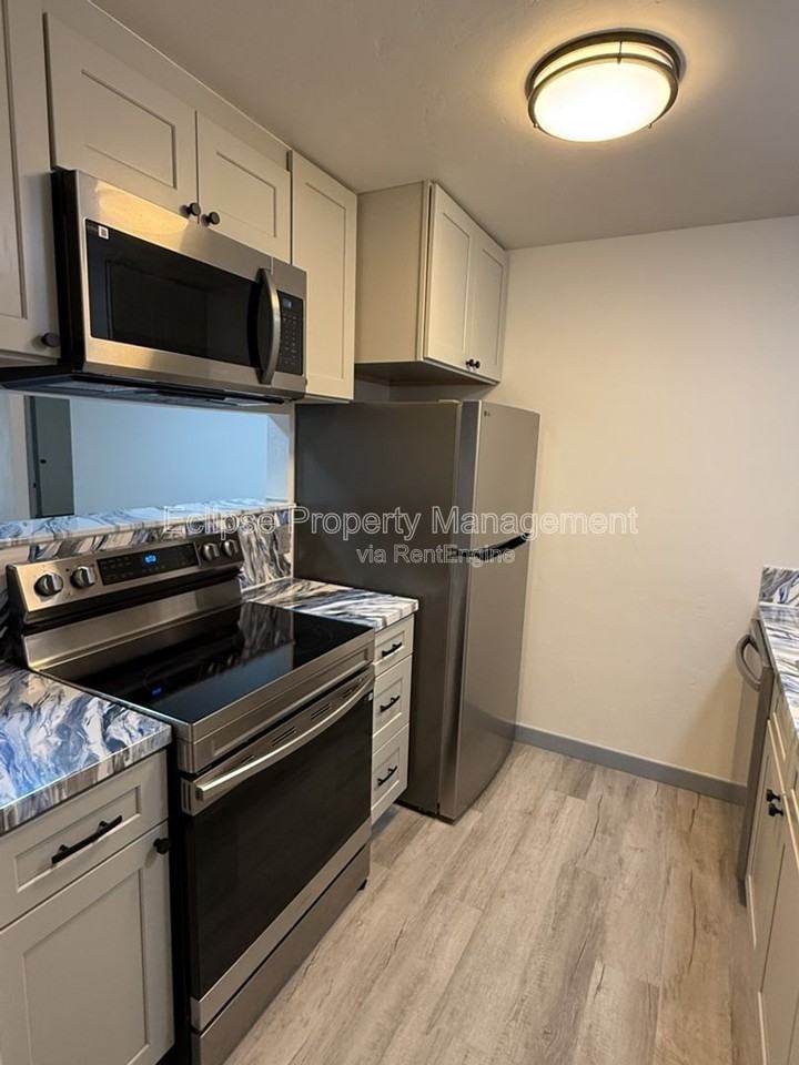 125 Franklin Ave #313 - Photo 6 of 26