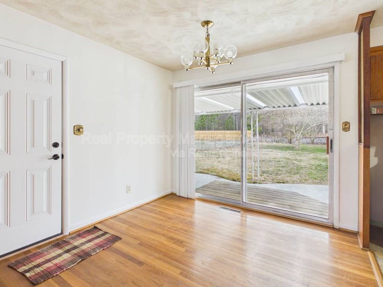 47 Beaconsdale Ln - Photo 7 of 33