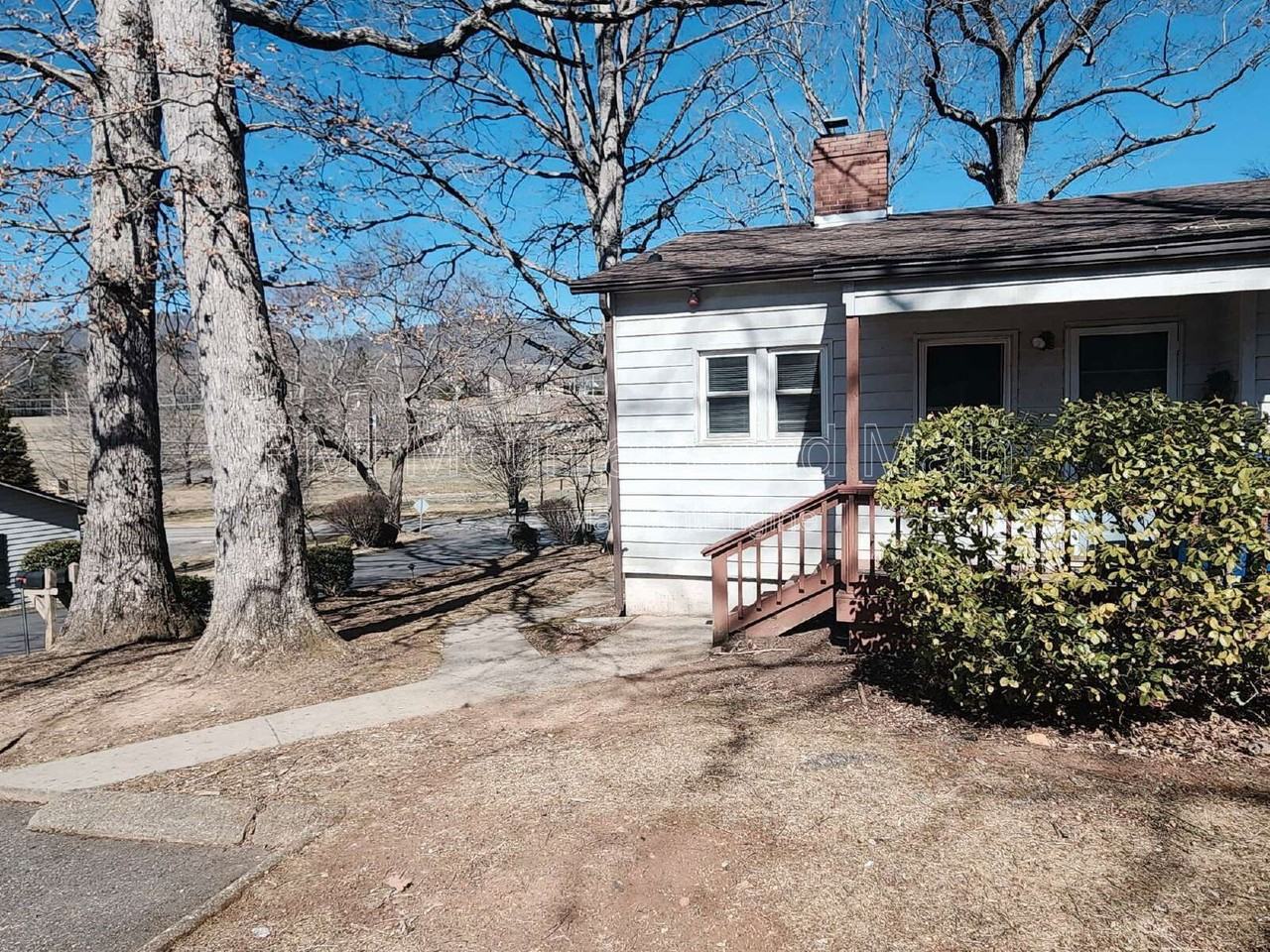 2 Woodlands Dr - Photo 4 of 29