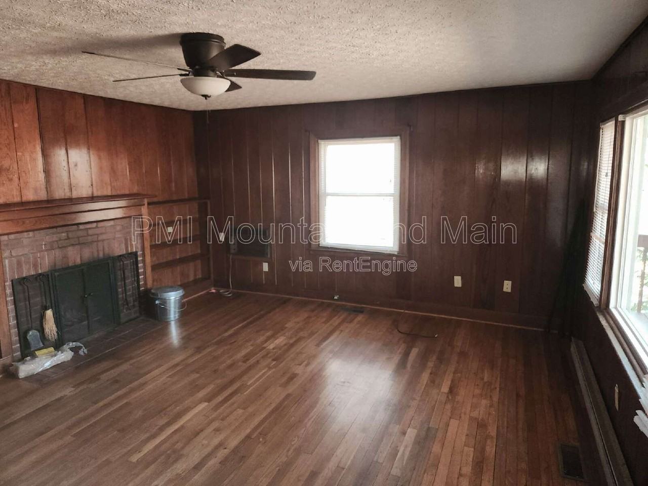 2 Woodlands Dr - Photo 5 of 29