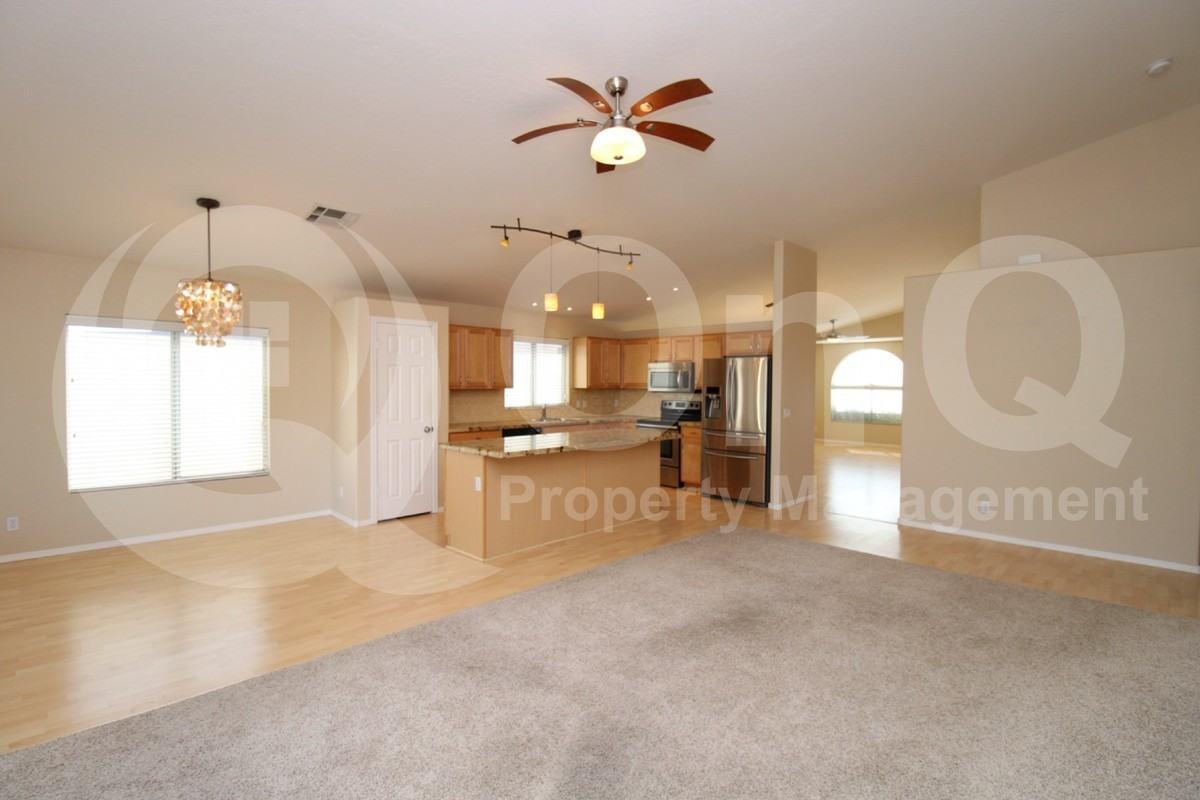 4486 E Meadow Land Dr - Photo 4 of 24