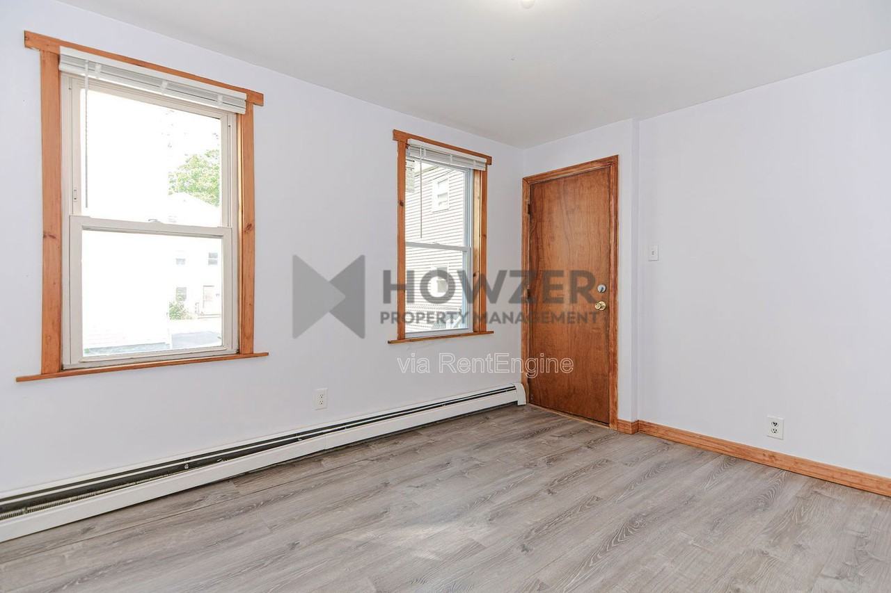 41 Park St #1REAR - Photo 5 of 26