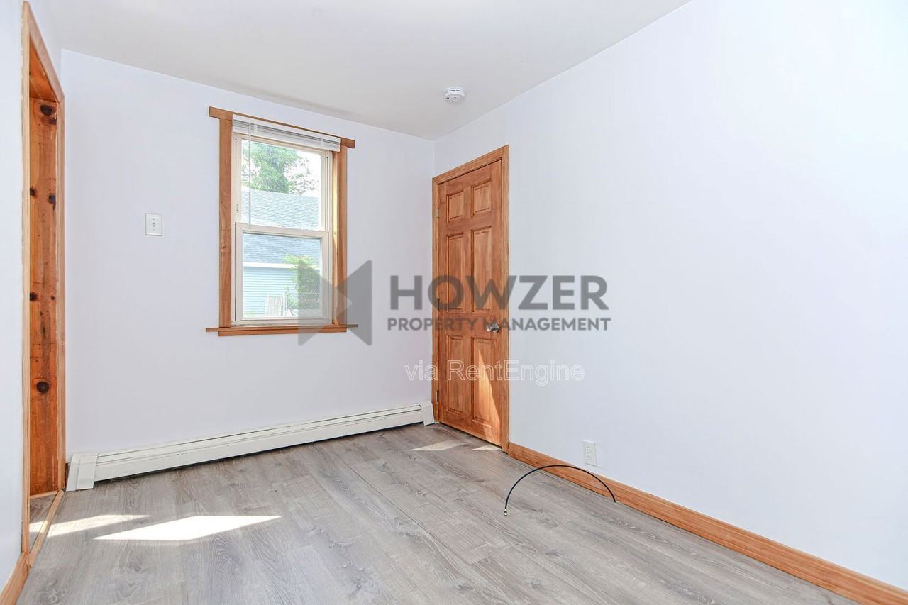 41 Park St #1REAR - Photo 7 of 26