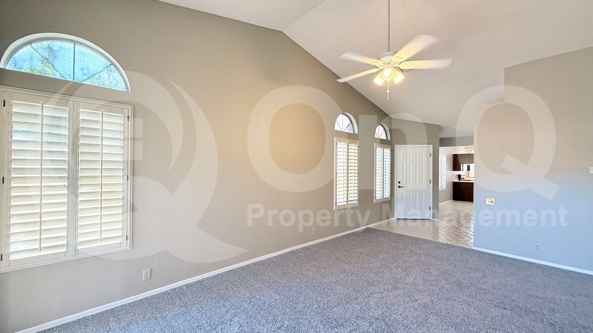 11144 E Yucca St - Photo 5 of 44