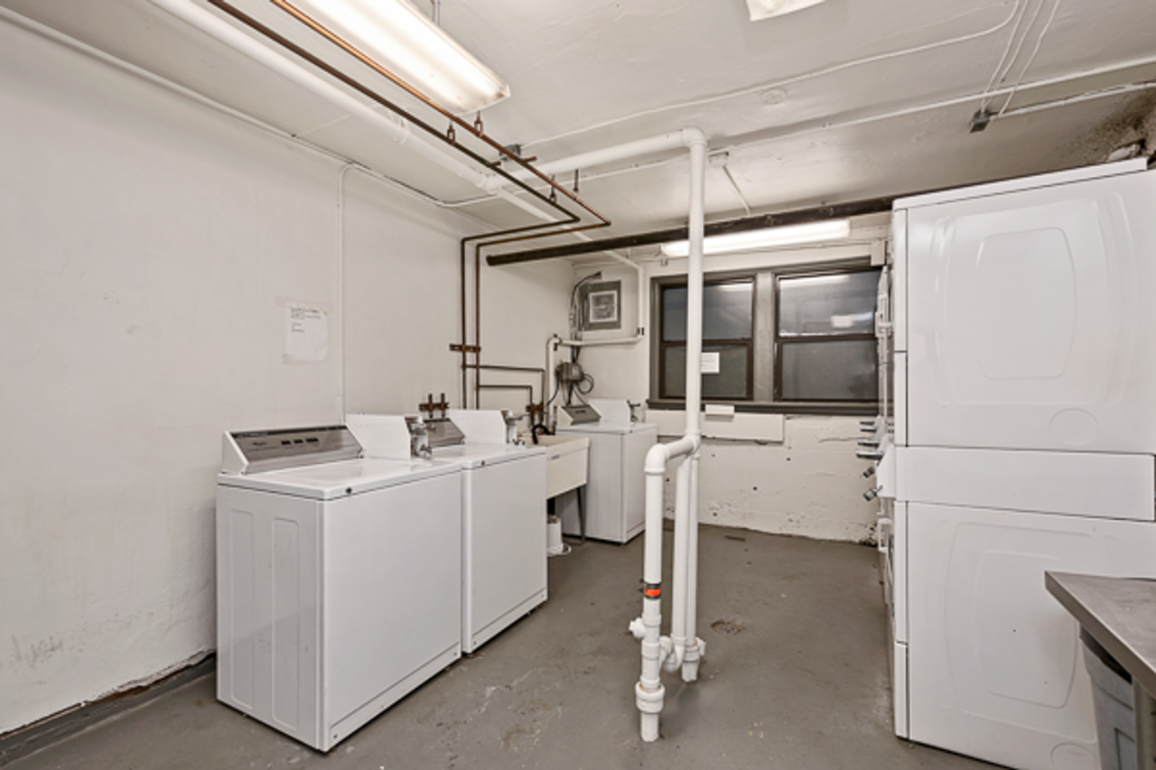 Grex Apartments - Photo 7 of 8