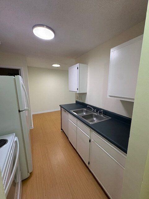 2004 Tower Pl #A - Photo 6 of 24