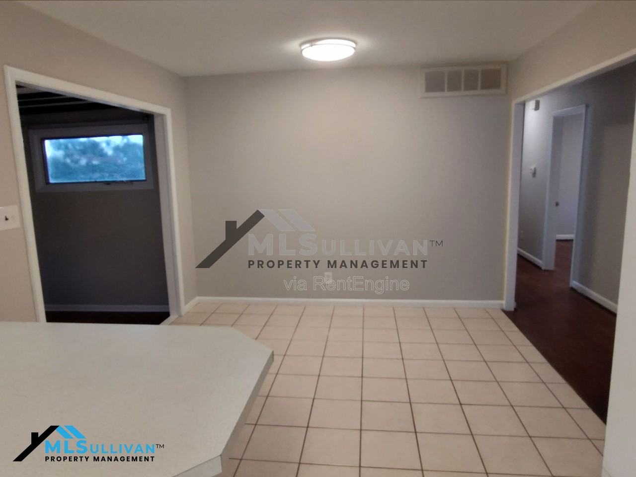 1521 Euclid Rd - Photo 6 of 17