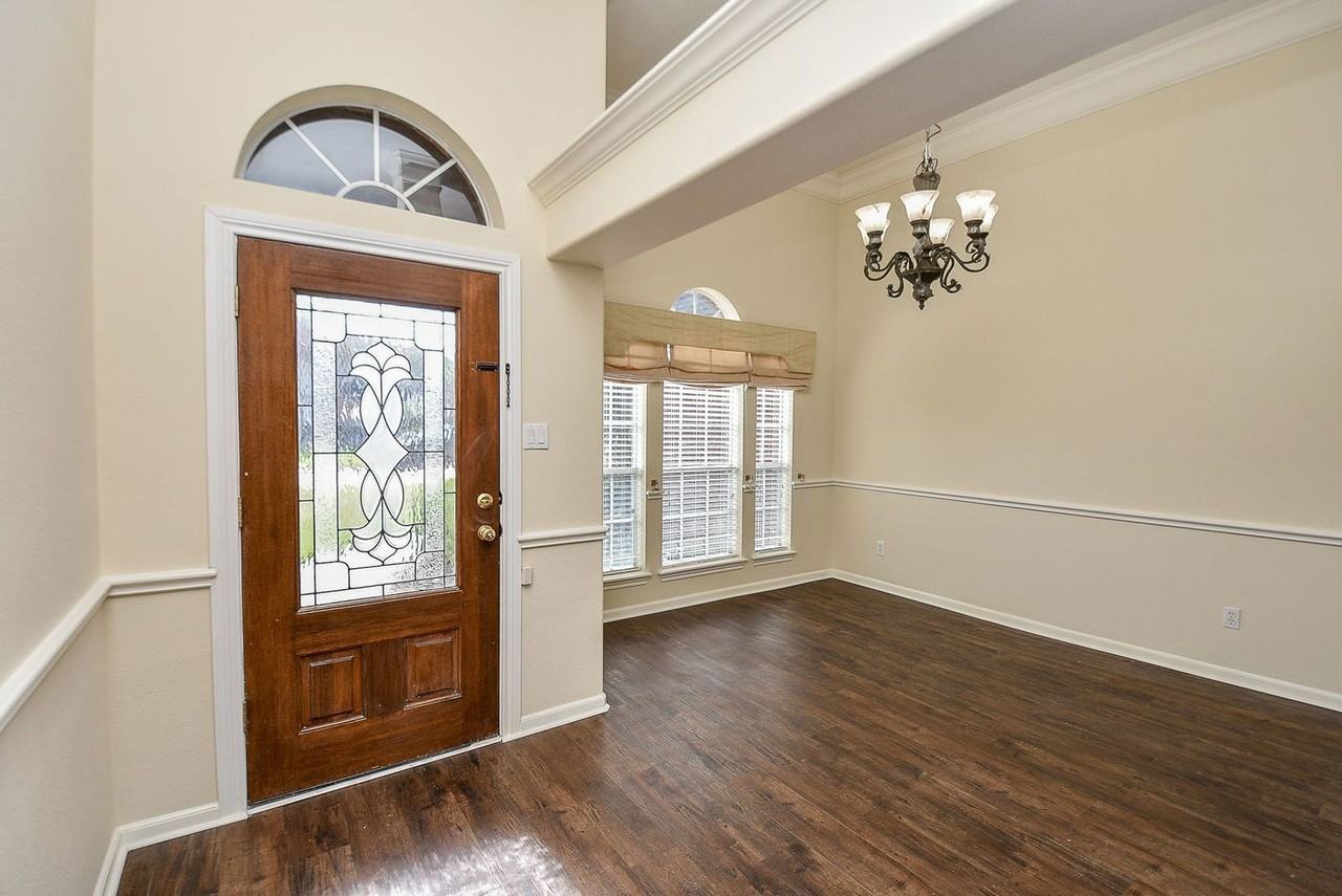 21807 Windsor Castle Dr - Photo 3 of 31