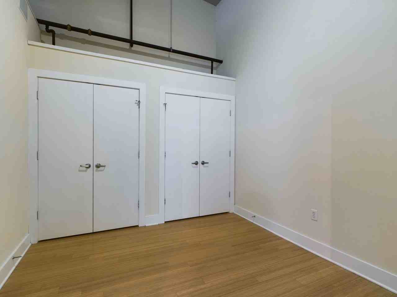 815 Perry St #325 - Photo 7 of 19