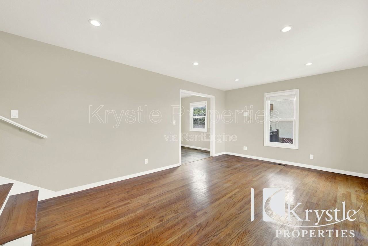 2420 Alameda St - Photo 7 of 23