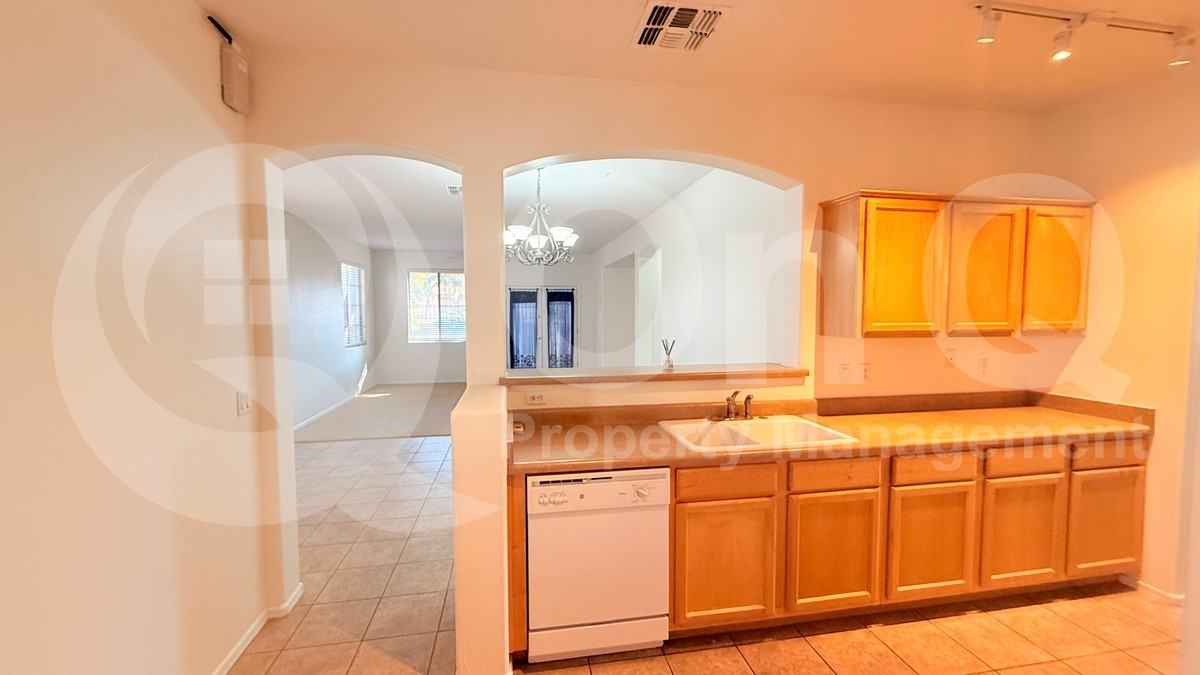 6334 S Blake St - Photo 3 of 24