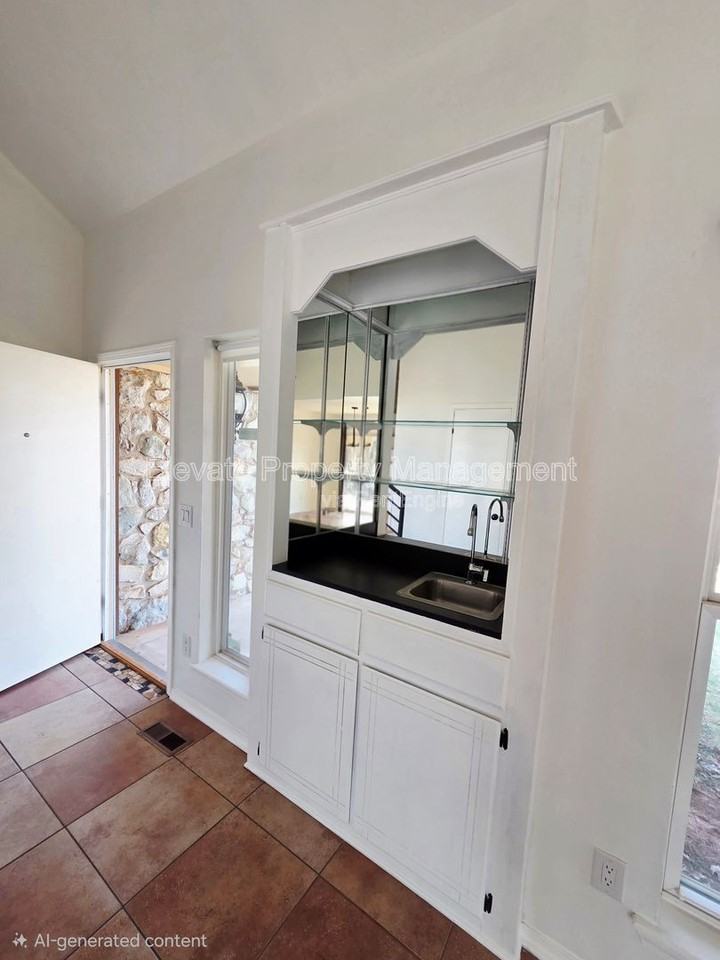 2625 Patti Pl - Photo 5 of 29