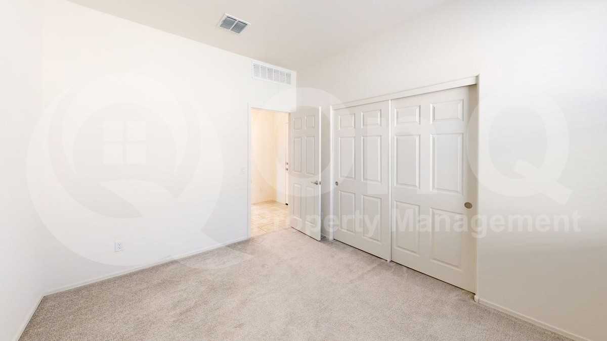 4615 W Cantona St - Photo 7 of 15