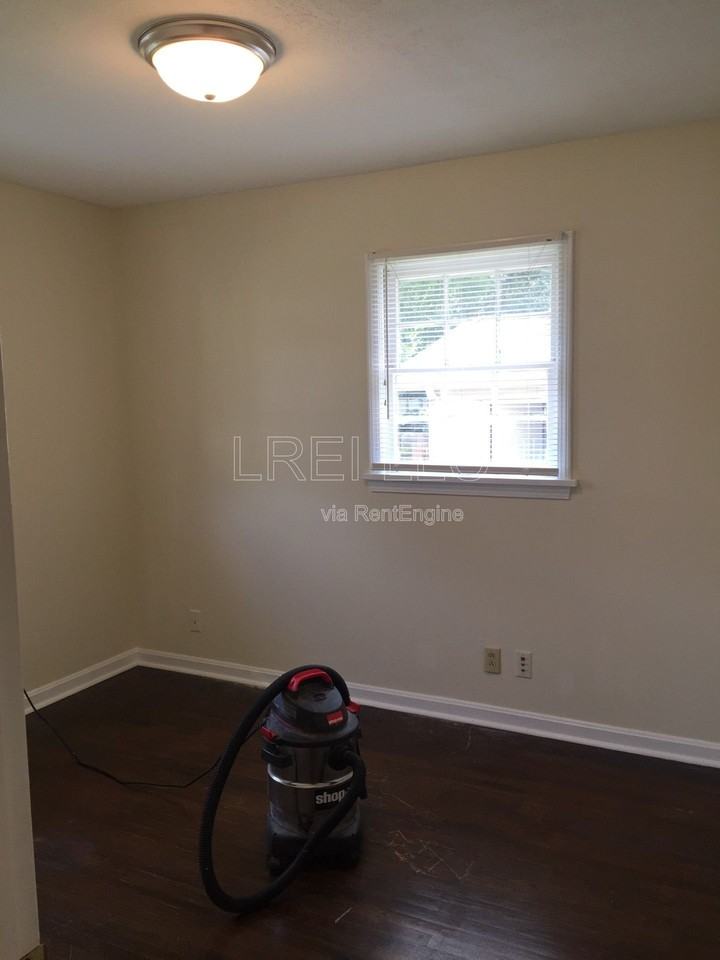 1400 Sale Ave - Photo 6 of 9