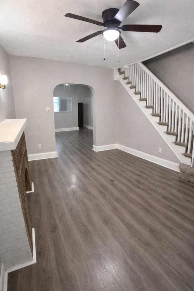 3309 Presstman St - Photo 3 of 12