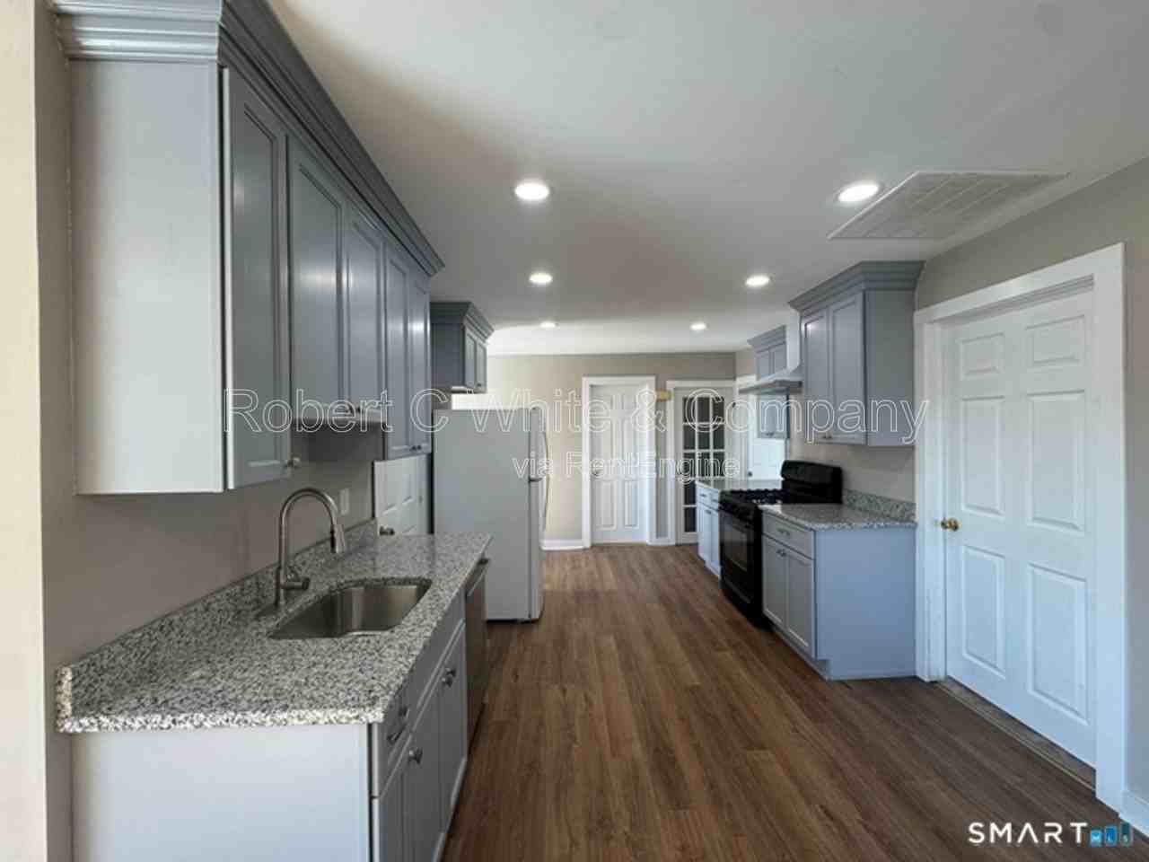 96 Fulton St - Photo 3 of 15