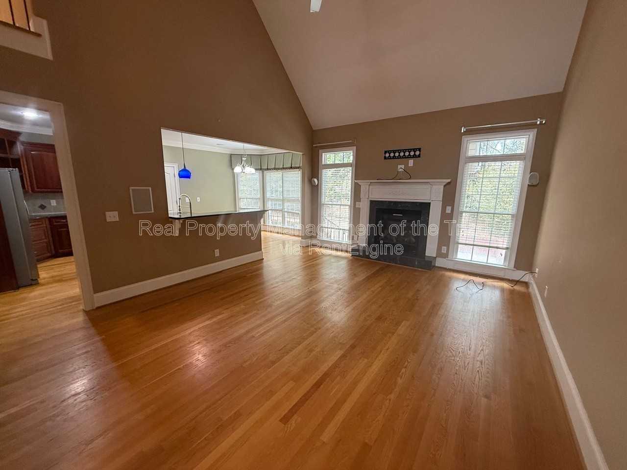 2528 N Beech Ln - Photo 6 of 43