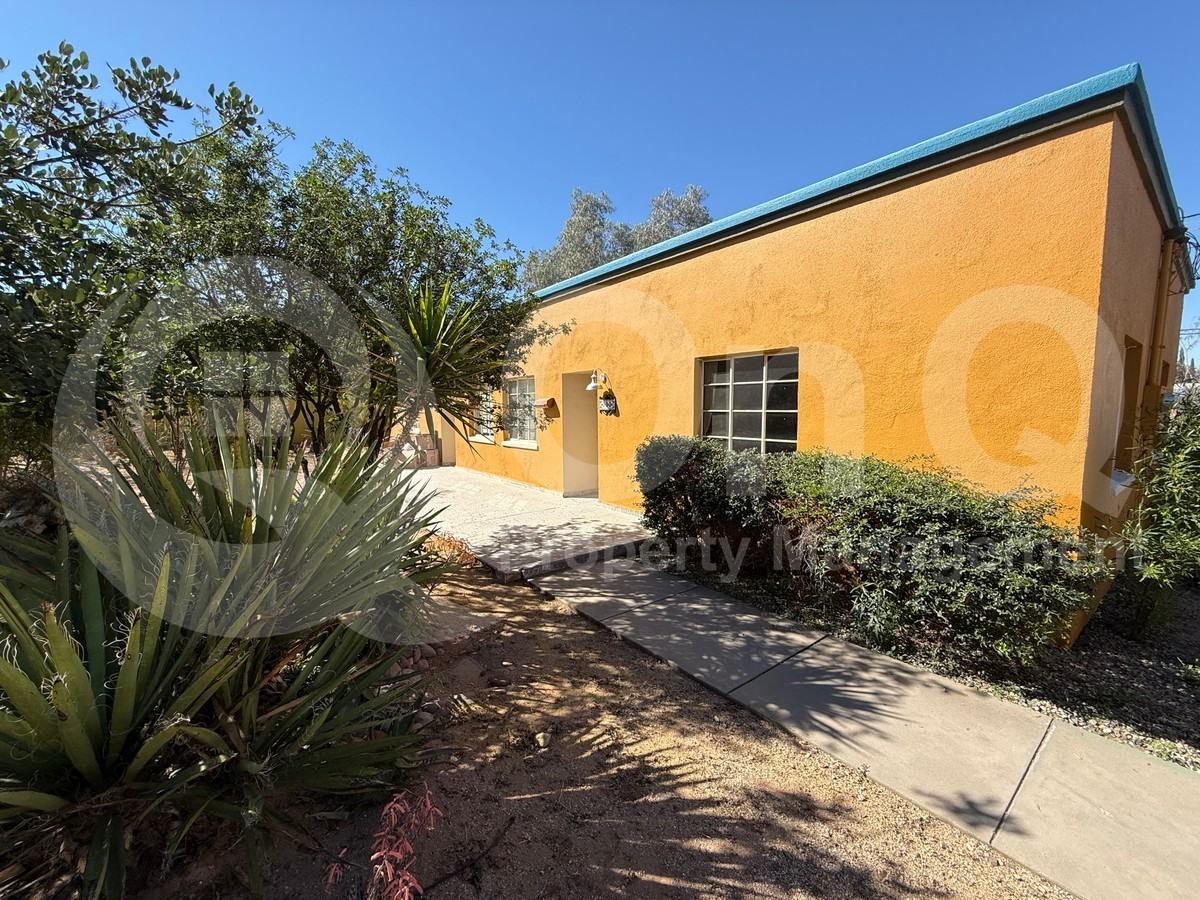 722 N Palo Verde Blvd - Photo 4 of 8