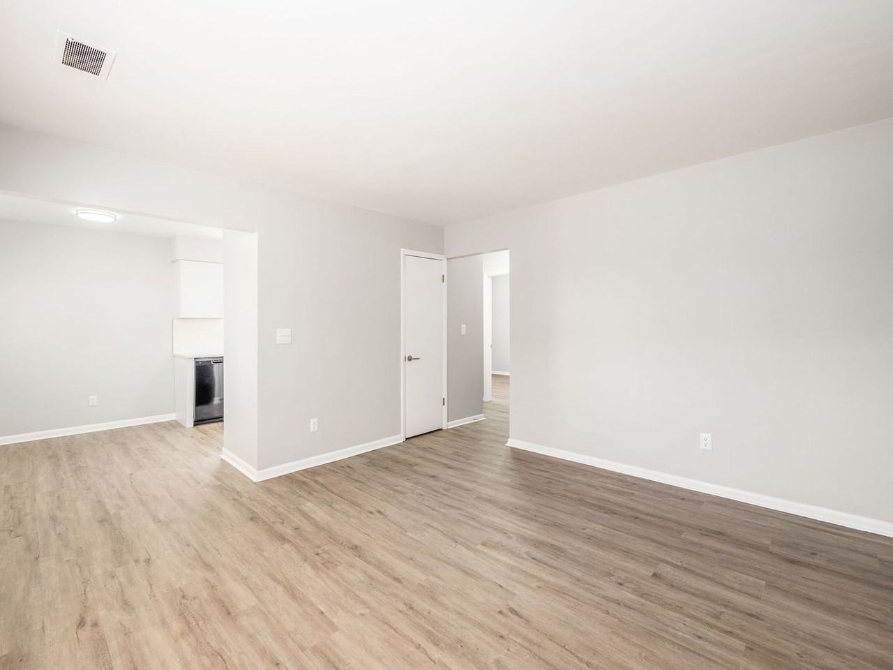 620 Riverview Dr - Photo 7 of 21