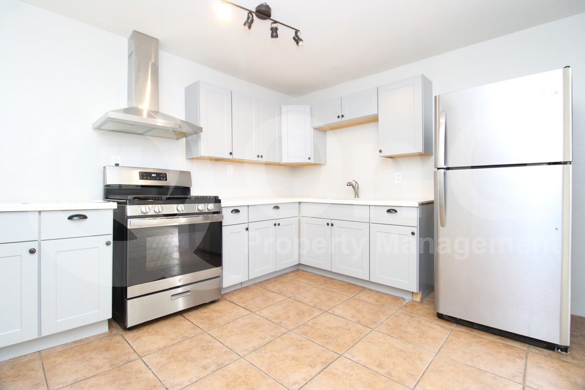 1548 W Mckinley St #2 - Photo 3 of 9