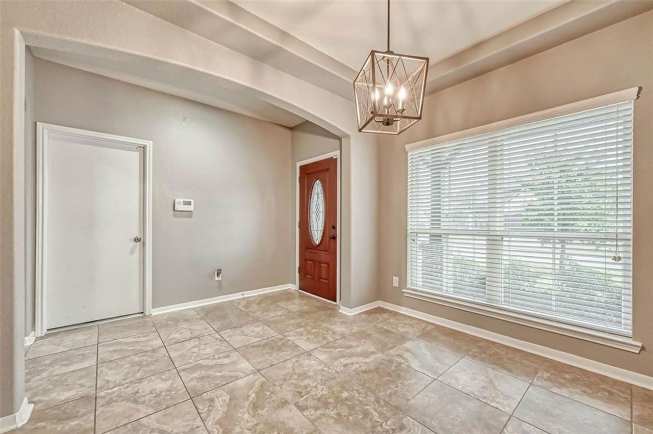 2561 Magnolia Fair Way - Photo 6 of 43