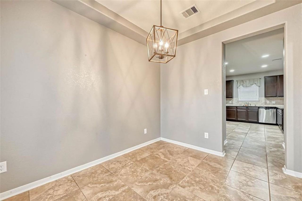 2561 Magnolia Fair Way - Photo 7 of 43