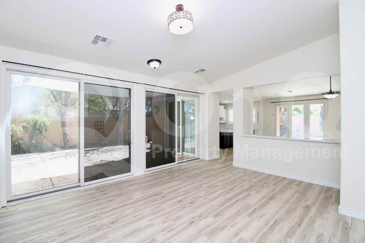 2451 E Honeysuckle Pl - Photo 5 of 24