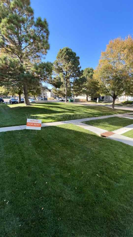 14324 E Hawaii Cir #B - Photo 5 of 37