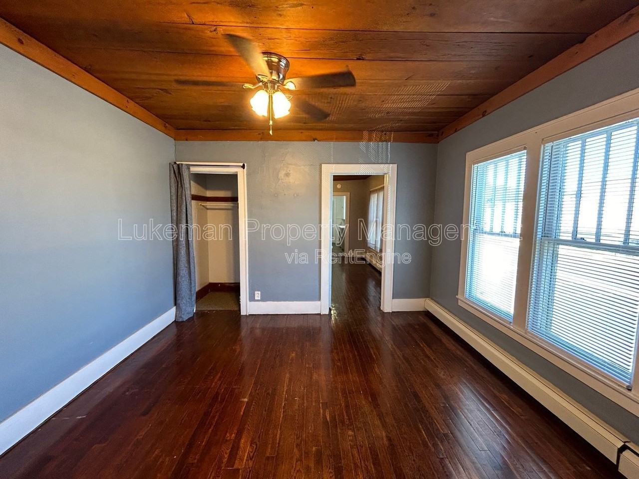 428 426- 428 South Westnedge Avenue #3 - Photo 7 of 27