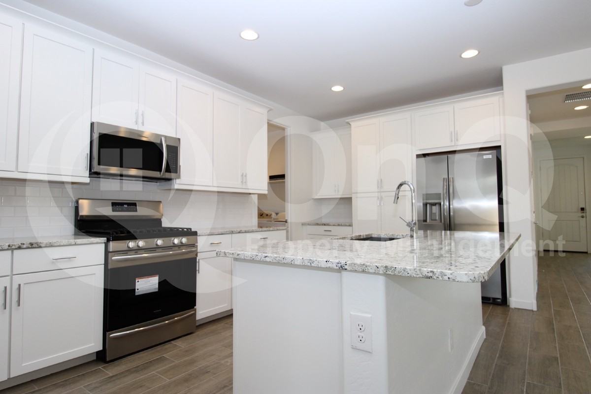 17114 W Fallen Leaf Ln - Photo 2 of 23