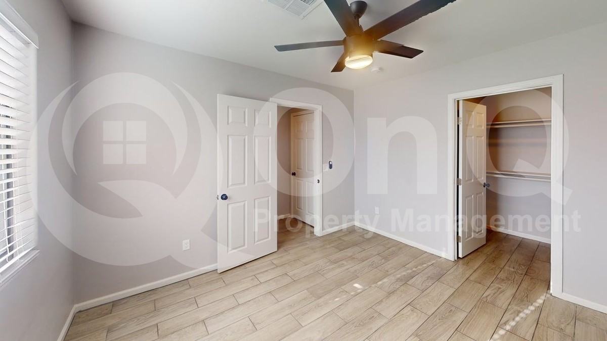 3619 E Felix Blvd #1 - Photo 6 of 15