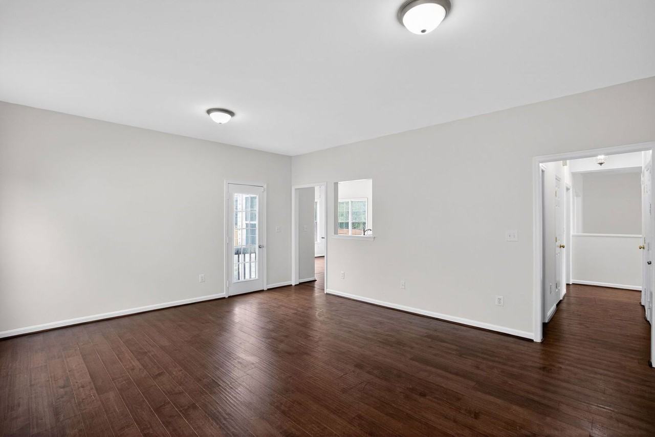 3734 Hastings Ct - Photo 2 of 15