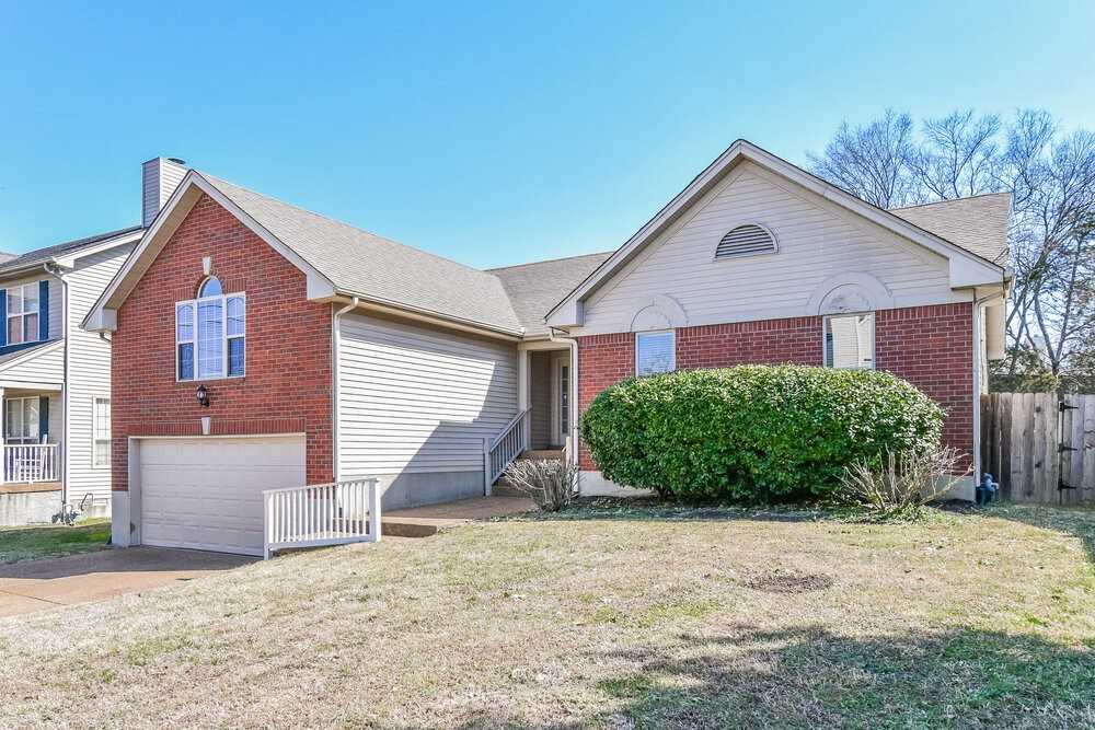 3708 Seasons Dr - Photo 5 of 18