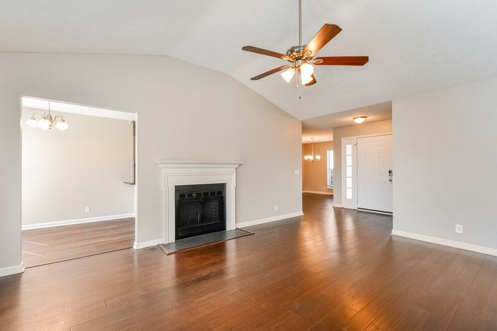 3708 Seasons Dr - Photo 7 of 18