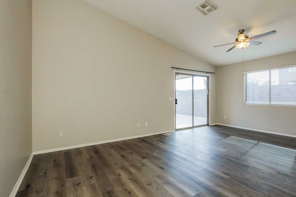 12821 W Crocus Dr - Photo 3 of 16