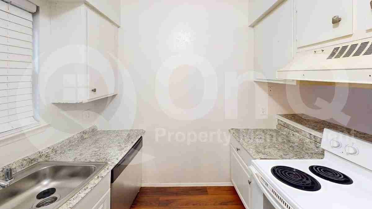 410 Bryan St #2 - Photo 3 of 19