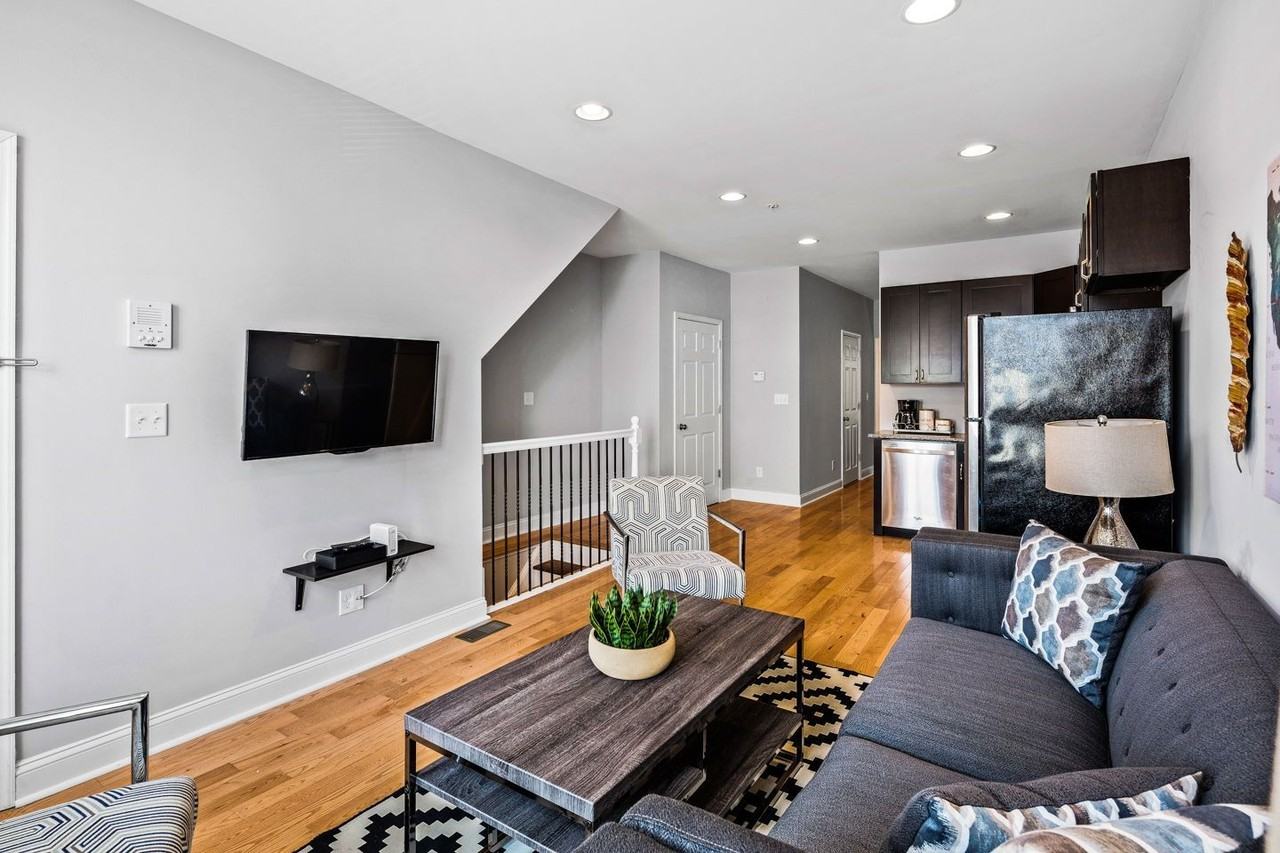 2551 Grays Ferry Ave #1 - Photo 7 of 17