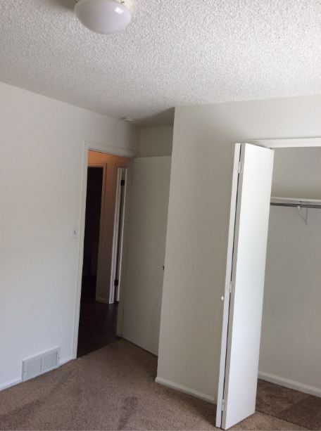 942 Wakerobin Ln - Photo 3 of 20
