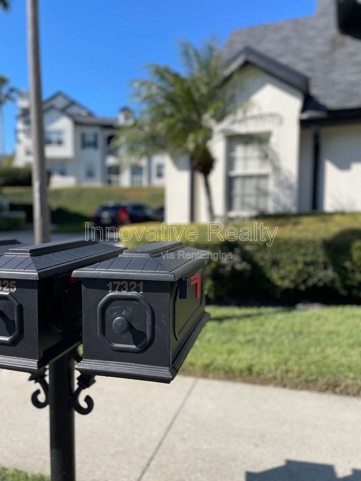 17321 Promenade Dr - Photo 3 of 37