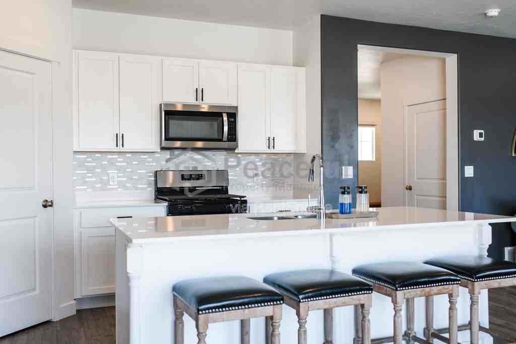 3657 E 1500 S - Photo 3 of 12