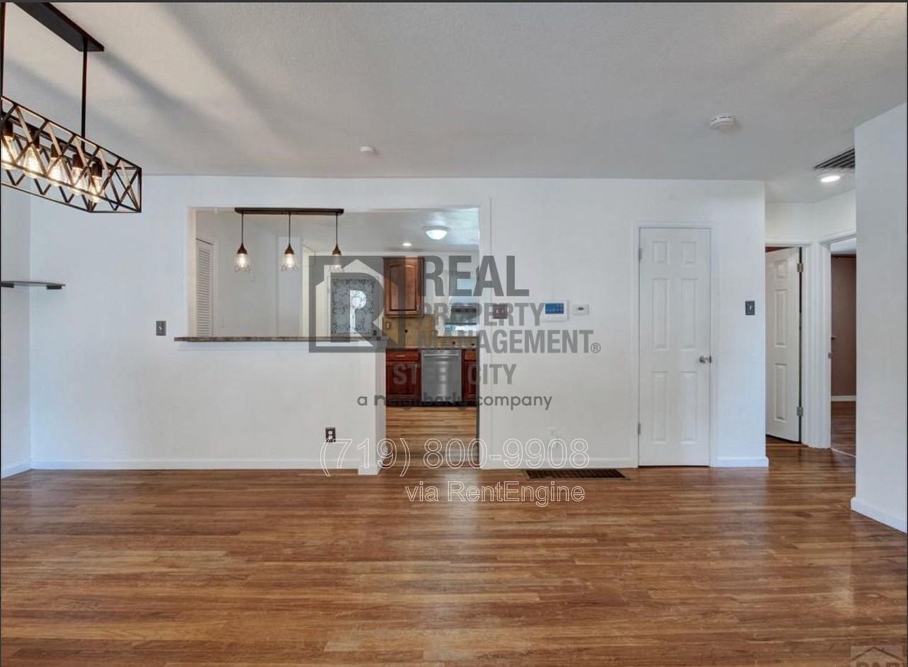 39 Duke St - Photo 4 of 23