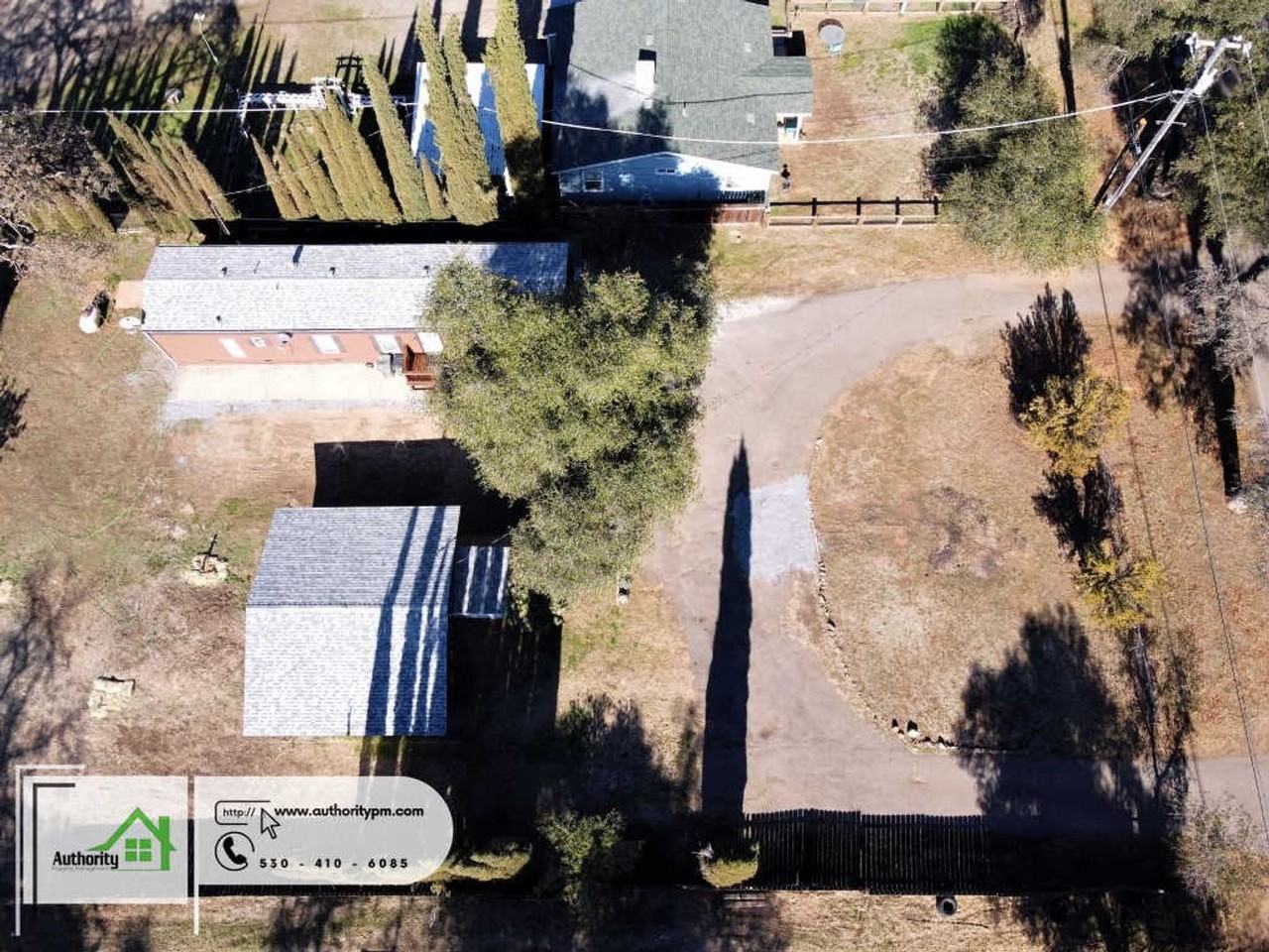 3466 Shirley St - Photo 3 of 24