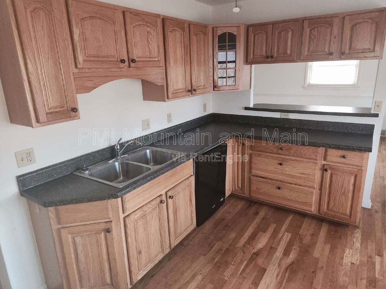 52 Blake Dr #A - Photo 7 of 27