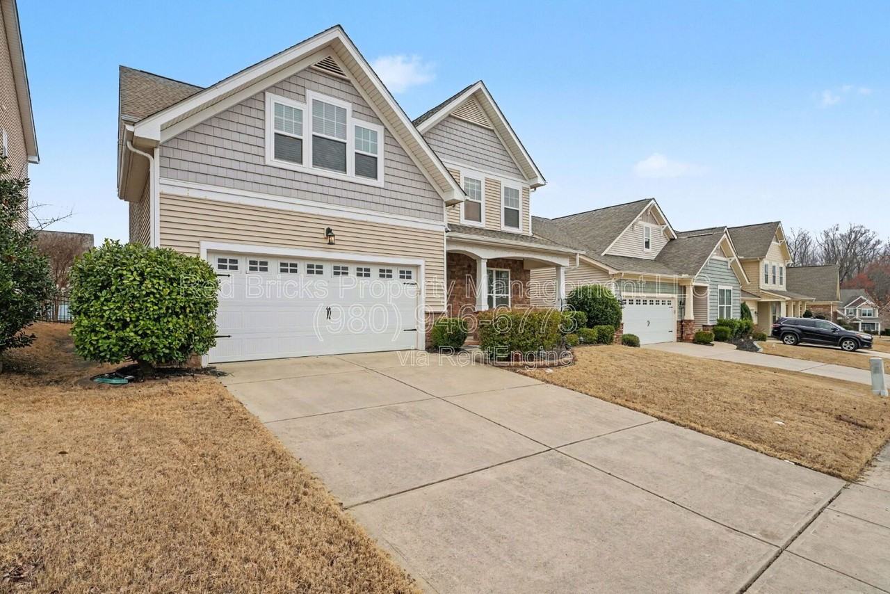 1349 Middlecrest Dr Nw - Photo 3 of 36