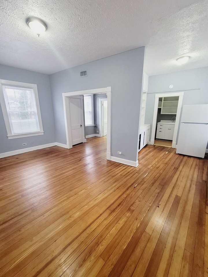 11 West Princeton Circle - Photo 3 of 21