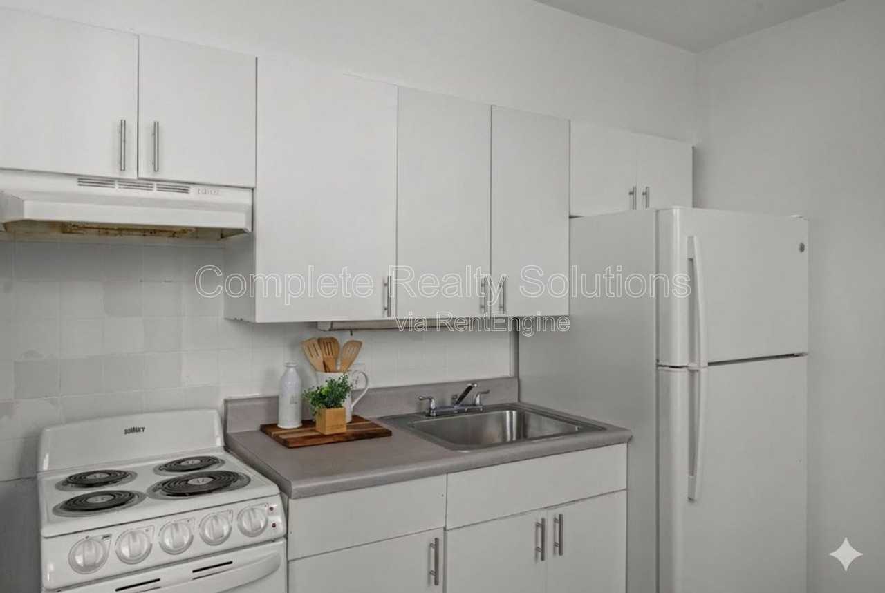 8612 Halls Ferry Rd #409