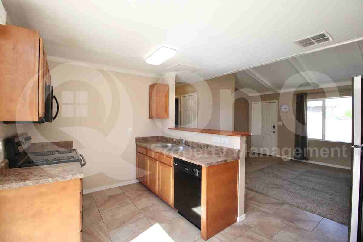 1021 E Harry St #2 - Photo 5 of 20