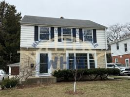 featured image of 6225 N Lydell Ave